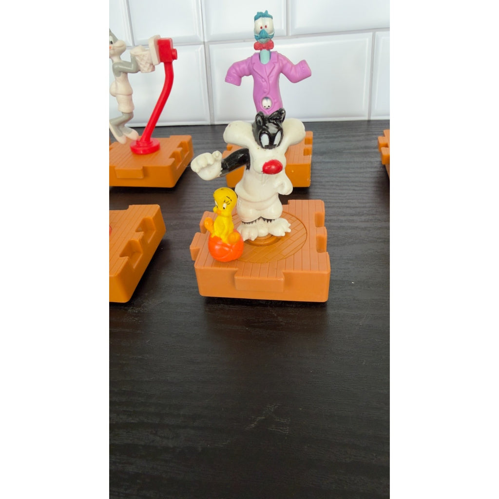 Vintage 1996 Space Jam McDonald's Happy Meal Toy Lot (8) + 1 Lola Sealed