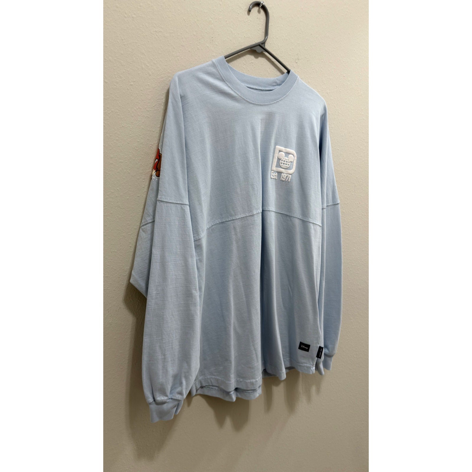 Walt Disney World Magic Kingdom Park Icons Spirit Jersey Light Blue Large NWT