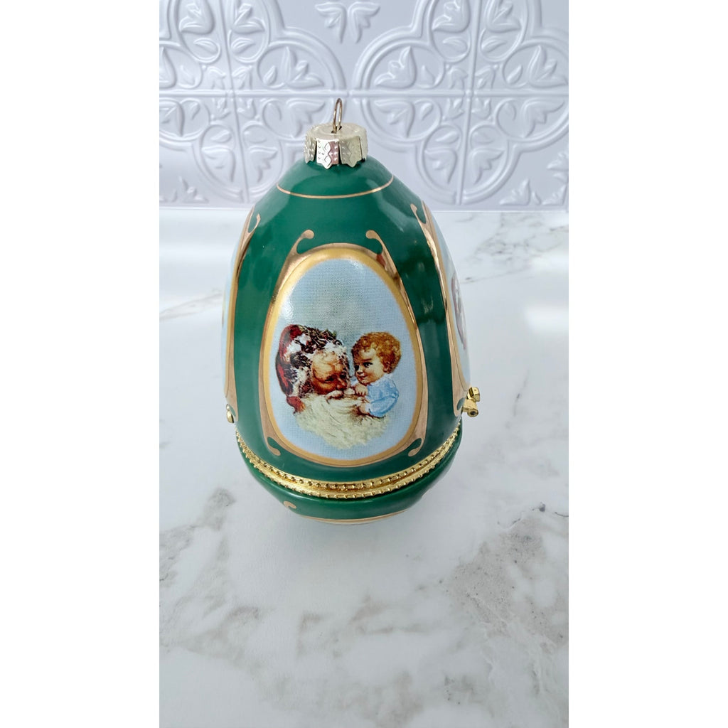 Mr. Christmas Valerie Parr Hill Musical Egg Ornament 2011 - Green