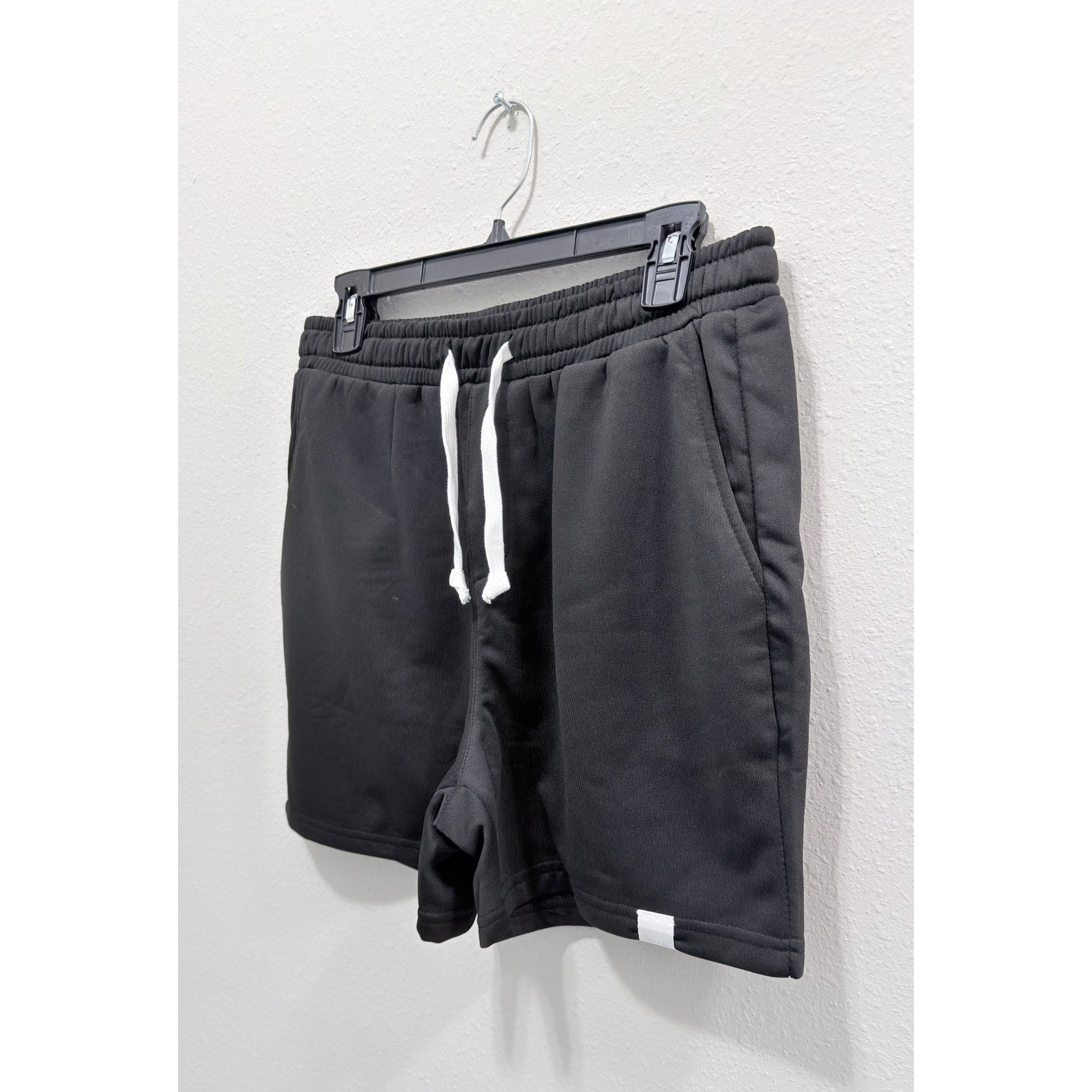 Men’s Black Athletic Knit Drawstring Shorts Large Preowned