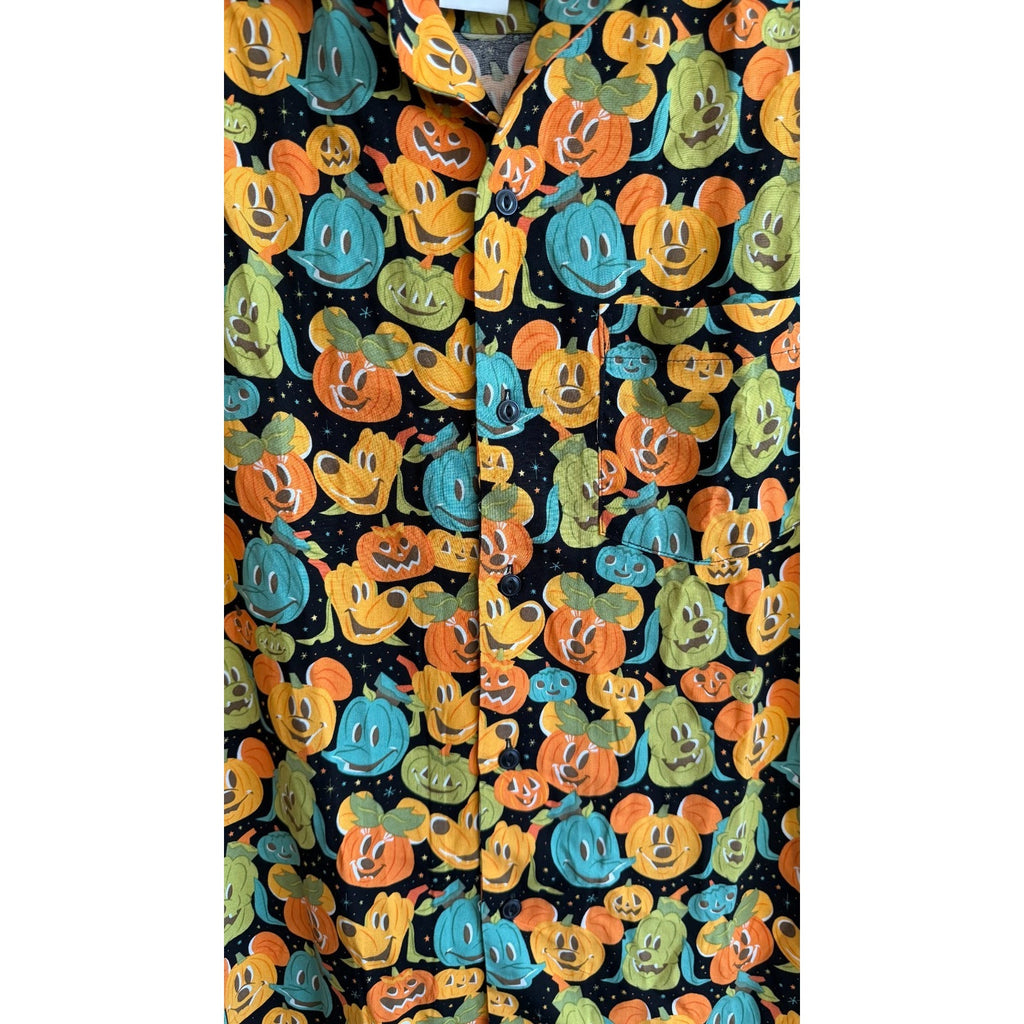 NEW Disney Parks Mickey and Friends Halloween Pumpkins Button-Down Men's Medium