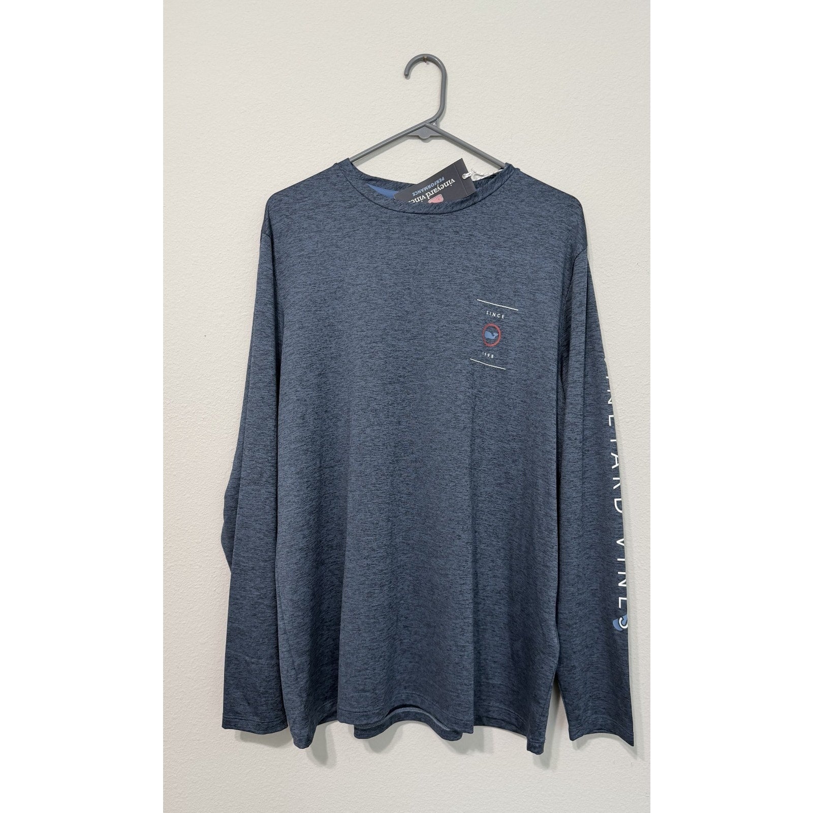 NWT Vineyard Vines Hockey Sticks Long-Sleeve Harbor Performance Tee Adult L
