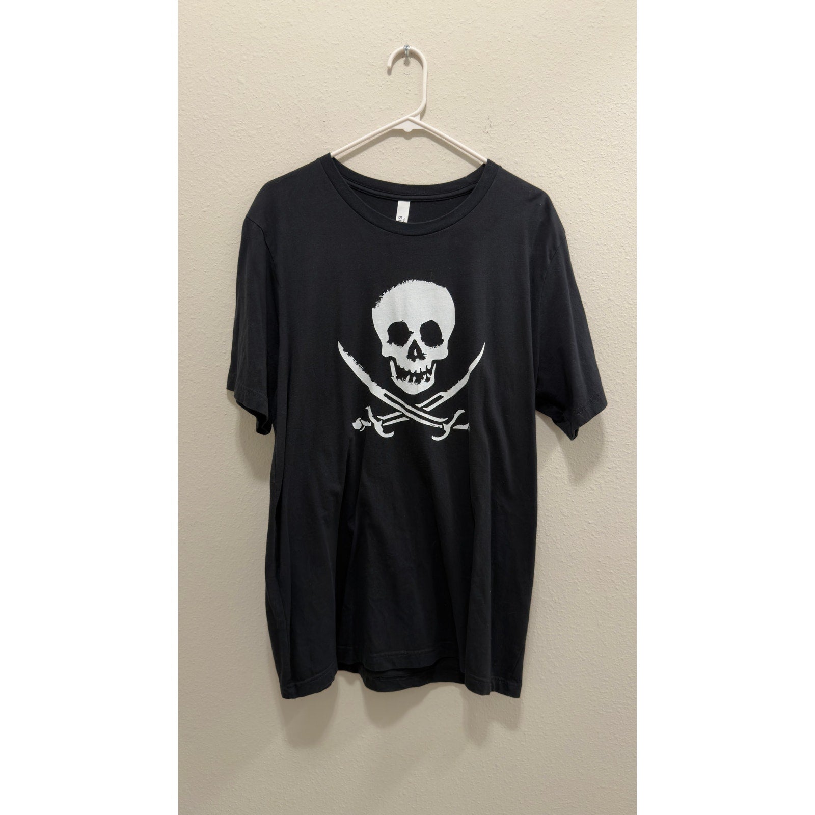 Bella + Canvas Men's Pirate Skull Crossbones Graphic Tee Shirt Black Size XL