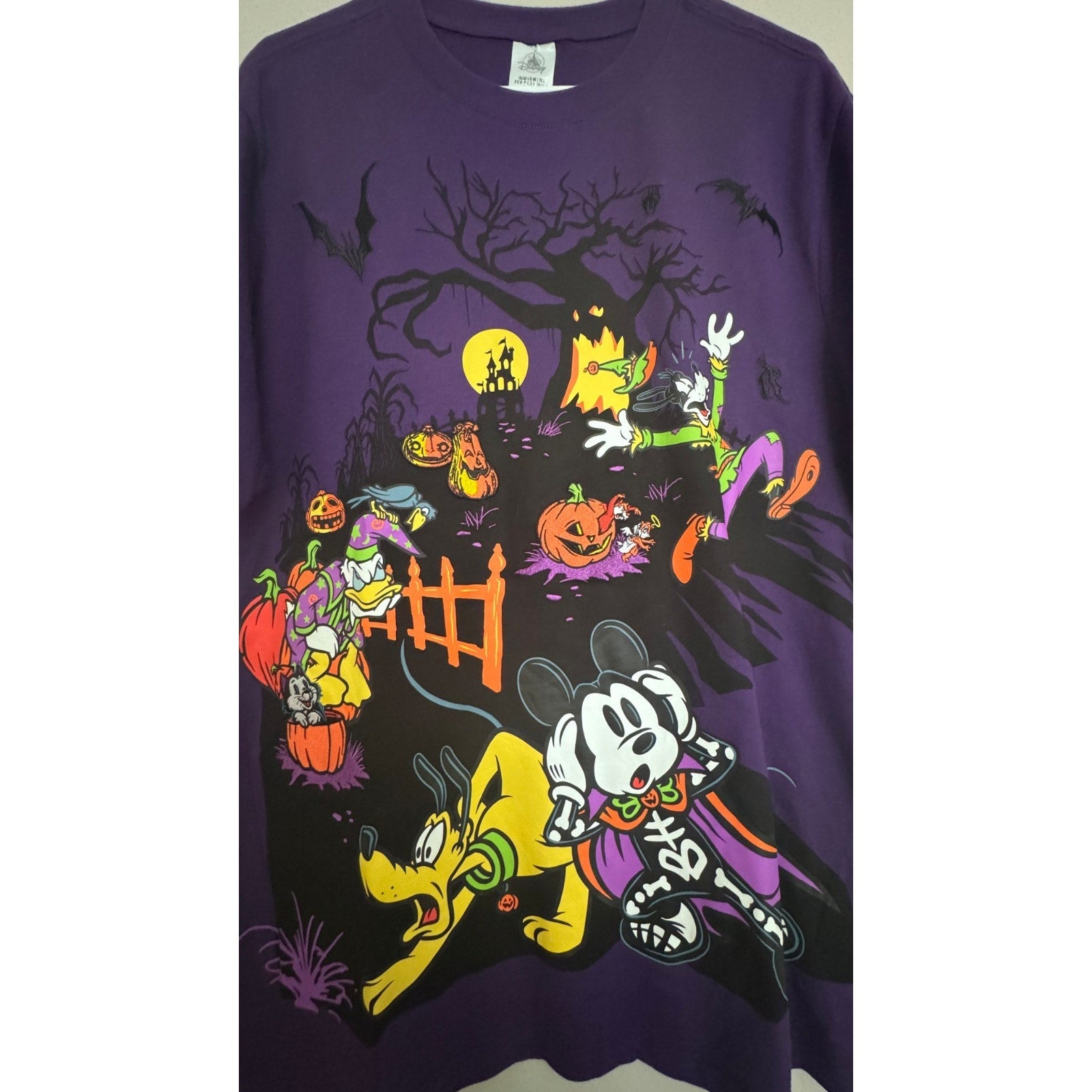 NEW DCL 2024 Halloween High Seas Mickey & Friends Embroidered T-Shirt (Large)