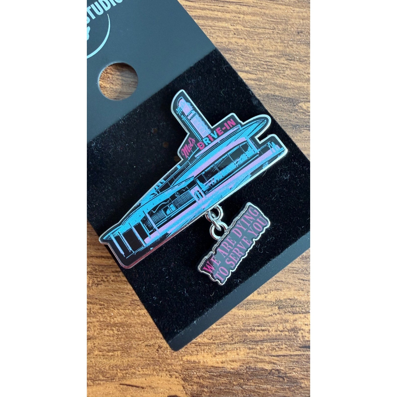 2025 Universal HHN Halloween Horror Nights Mel’s Die In Diner Dangle Pin