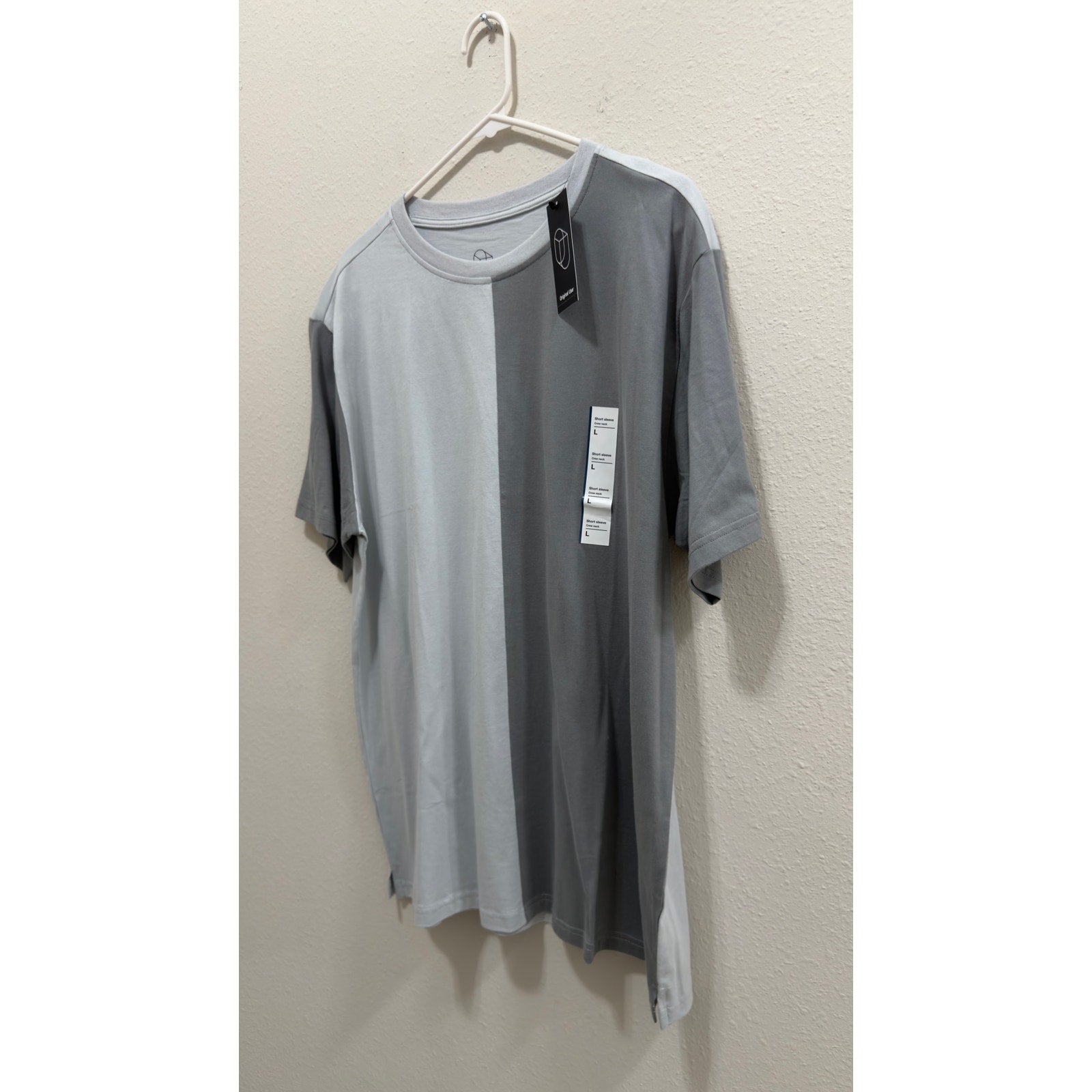 Original Use Men's Split Color Block Short Sleeve T-Shirt Size Large Grey NWT