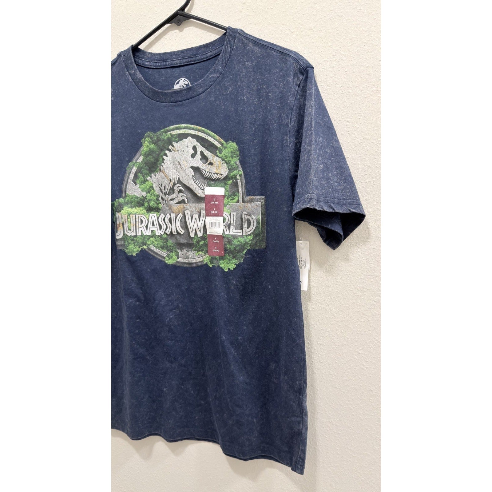 NWT Jurassic Park Classic Logo Men's Graphic Tee - Black - Size Small