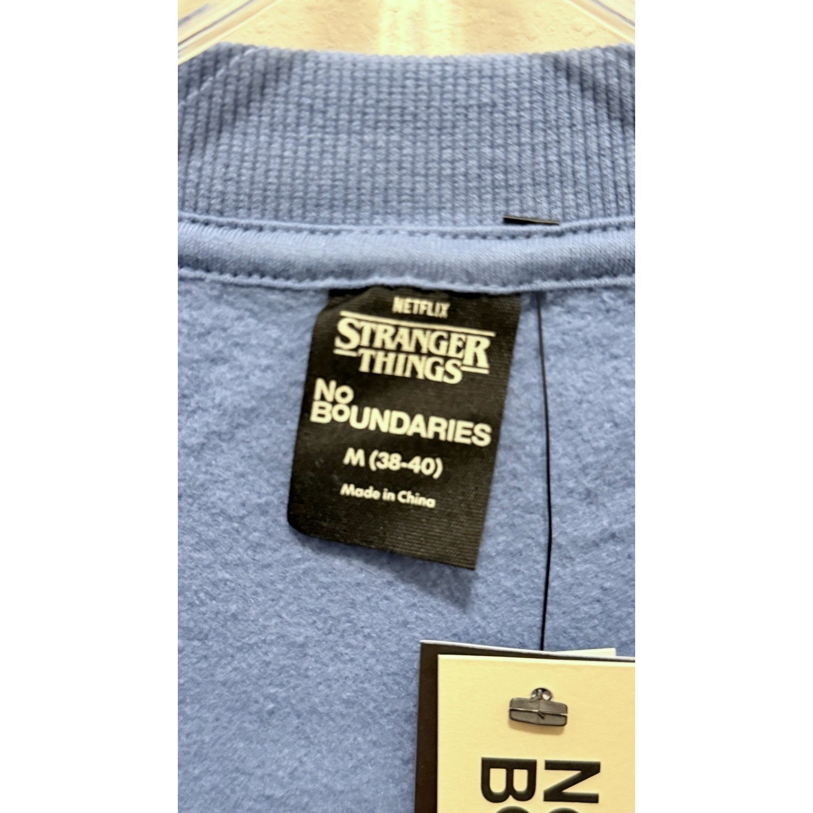 NEW Stranger Things Bradley's Big Buy Sweatshirt No Boundaries Men's Medium