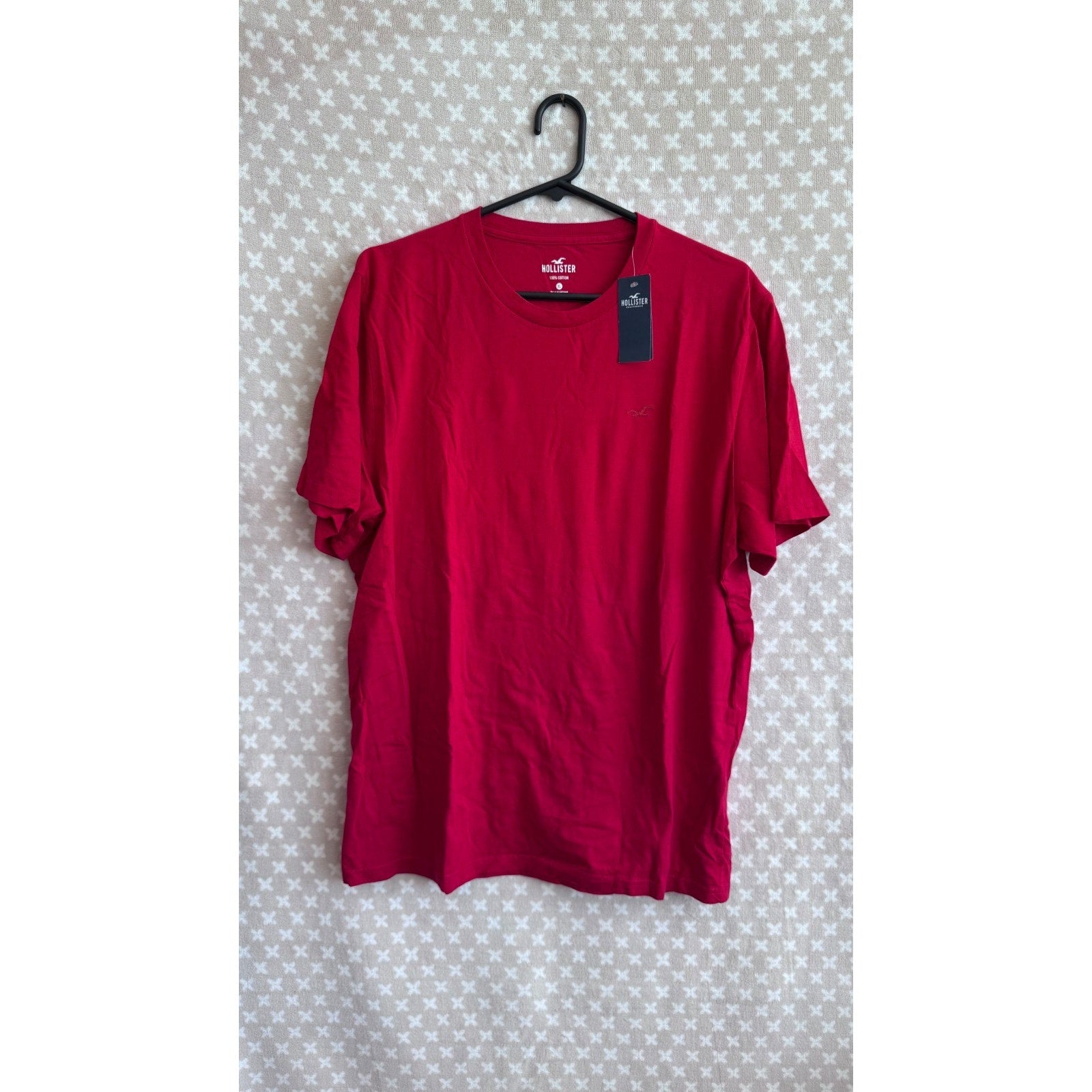 Hollister Men’s Red T-Shirt Size XL Short Sleeve Soft 100% Cotton