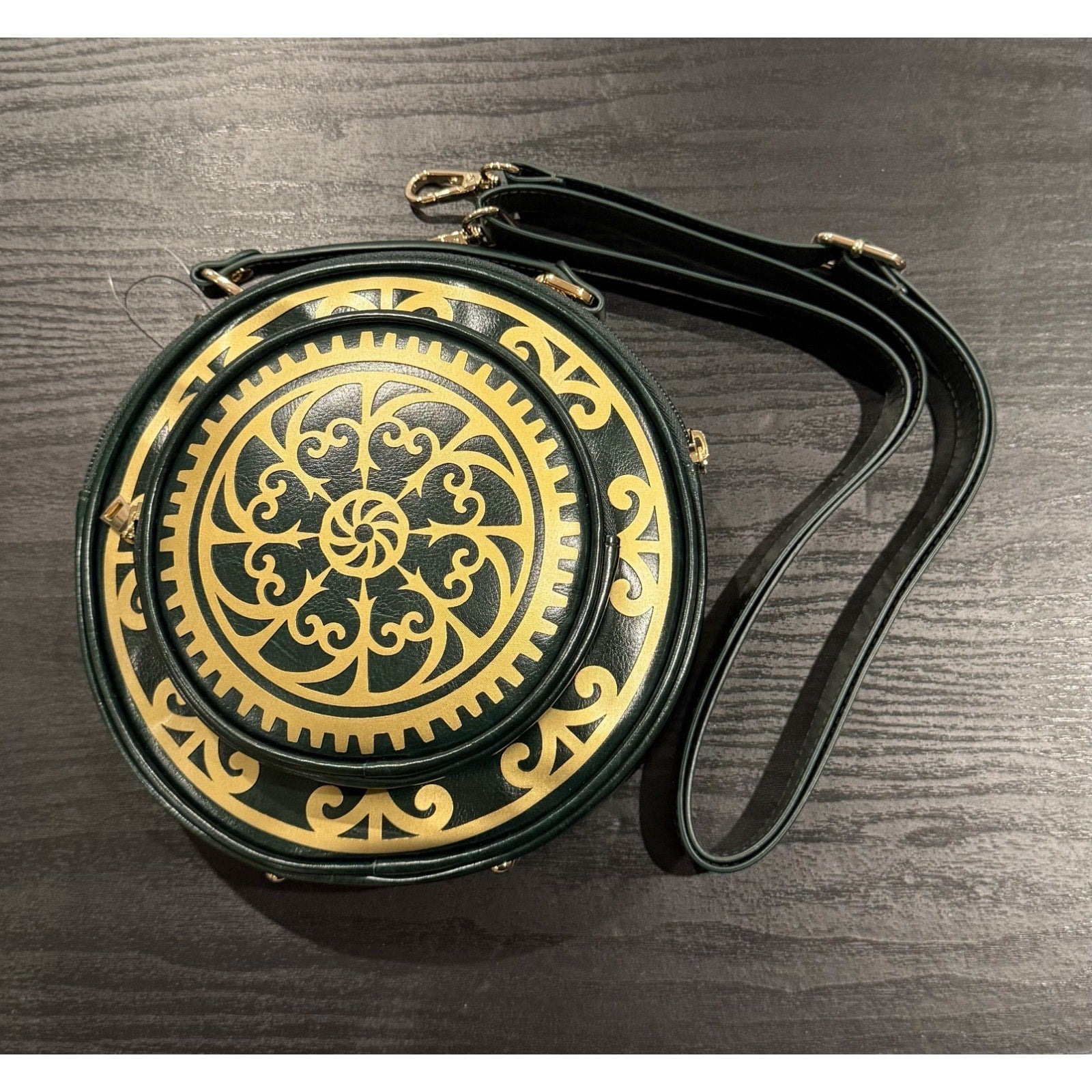 Universal Studios Wicked Emerald City Crossbody Bag NEW