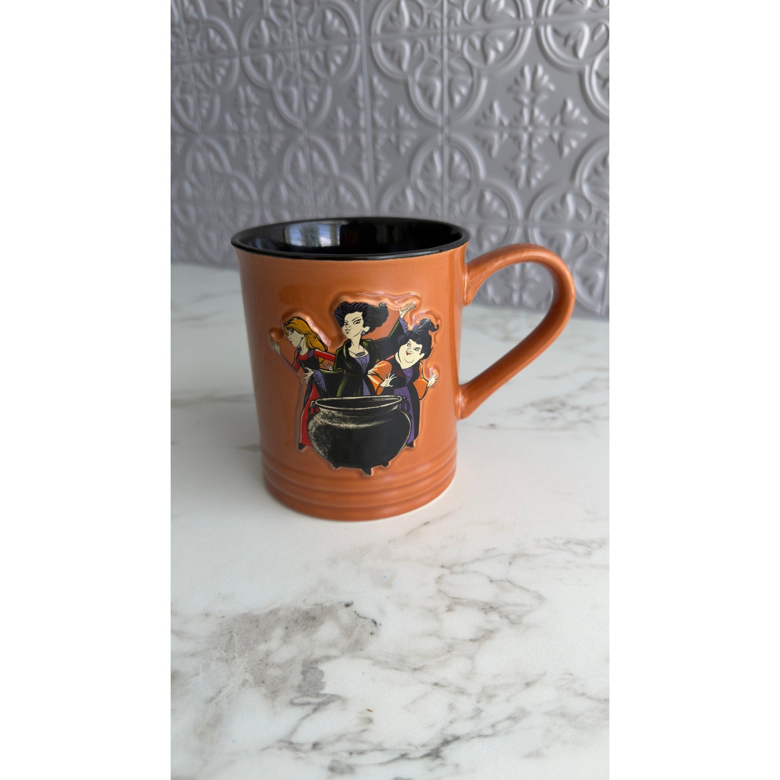 Disney Hocus Pocus Sanderson Sisters Mug I Smell Children Ceramic 16 oz NEW